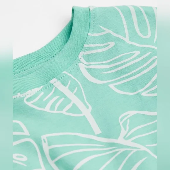 Oversized T-shirt - Picture 2 of 4